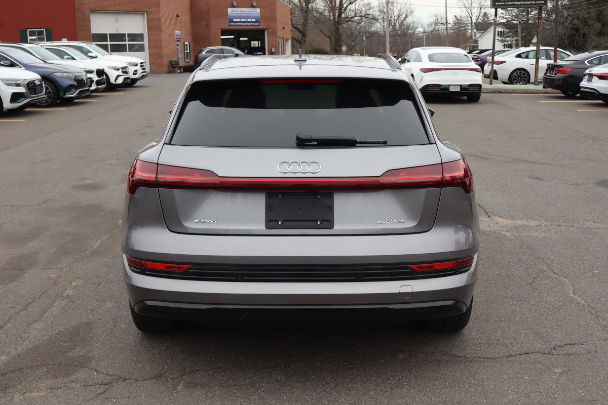 Used 2021 Audi e-tron Premium w/ Convenience Plus Package image 7