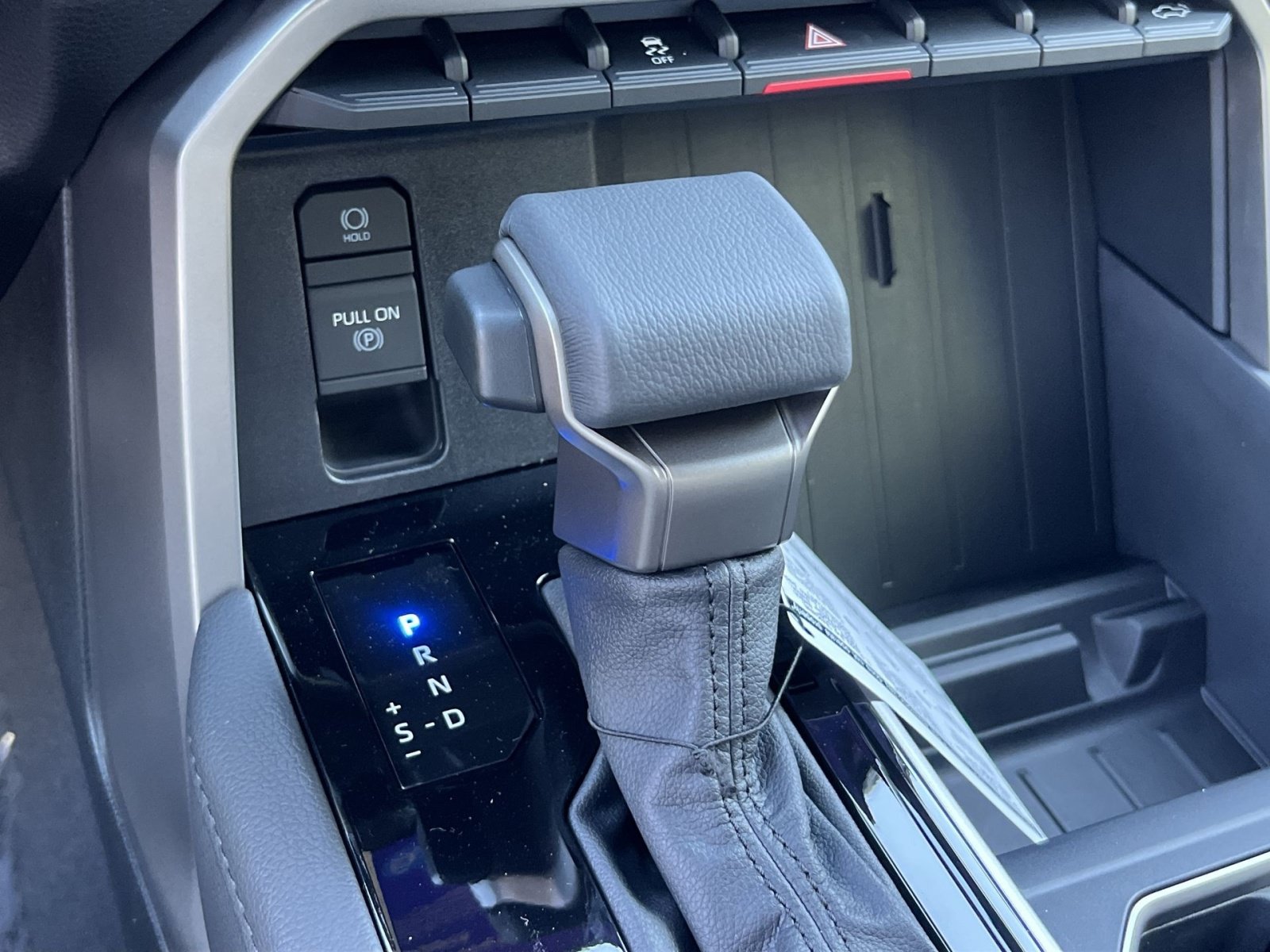 New 2026 Toyota Tundra Limited AWD/4WD image 17