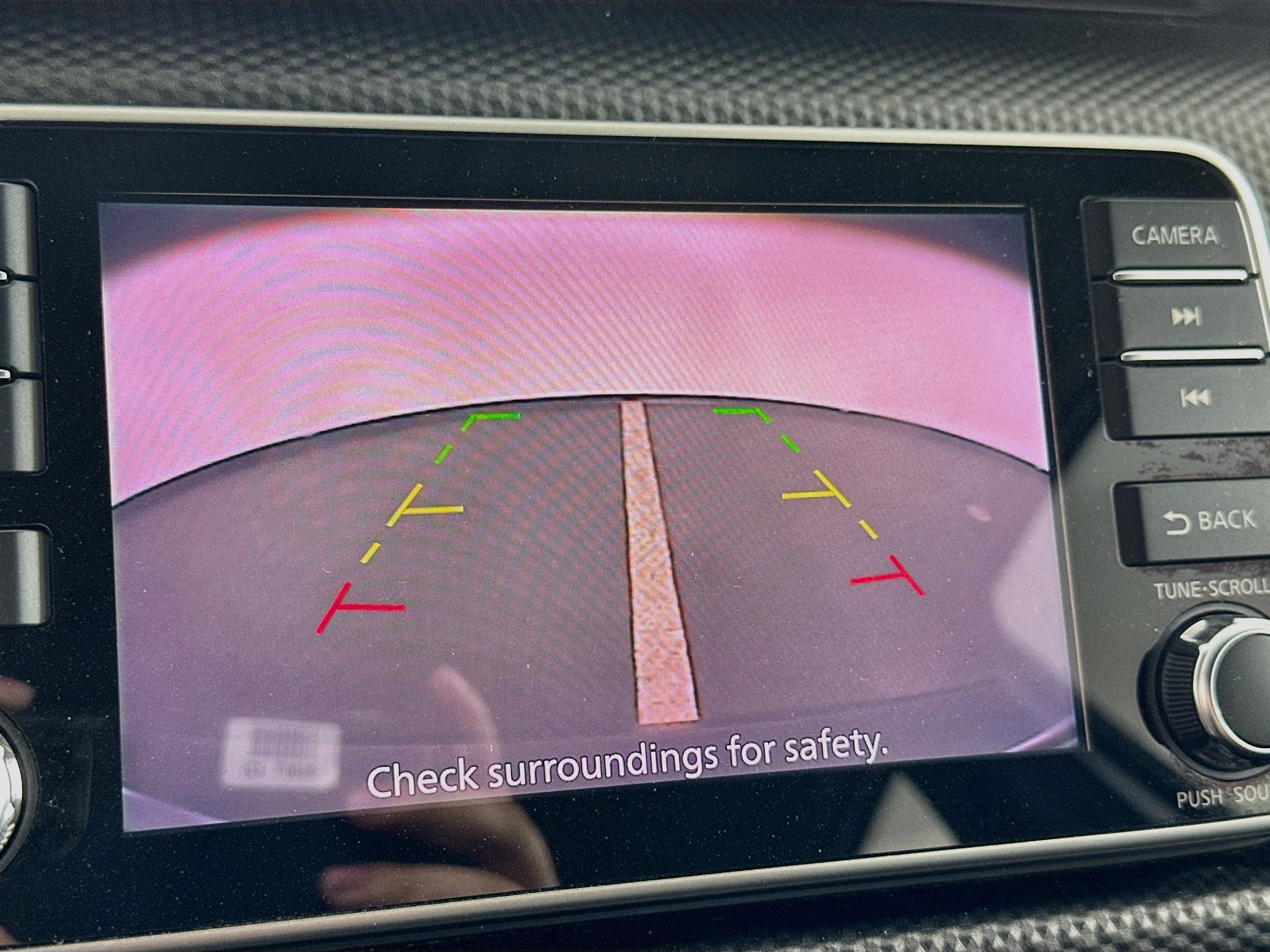 Used 2018 Nissan Kicks SV FWD image 21