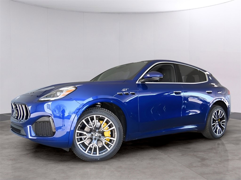 New 2024 Maserati Grecale GT