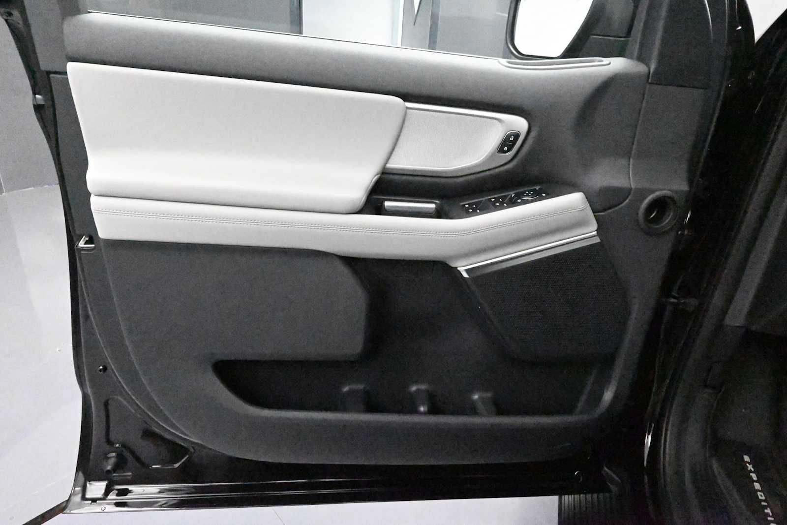 New 2026 Ford Expedition Active AWD/4WD image 23
