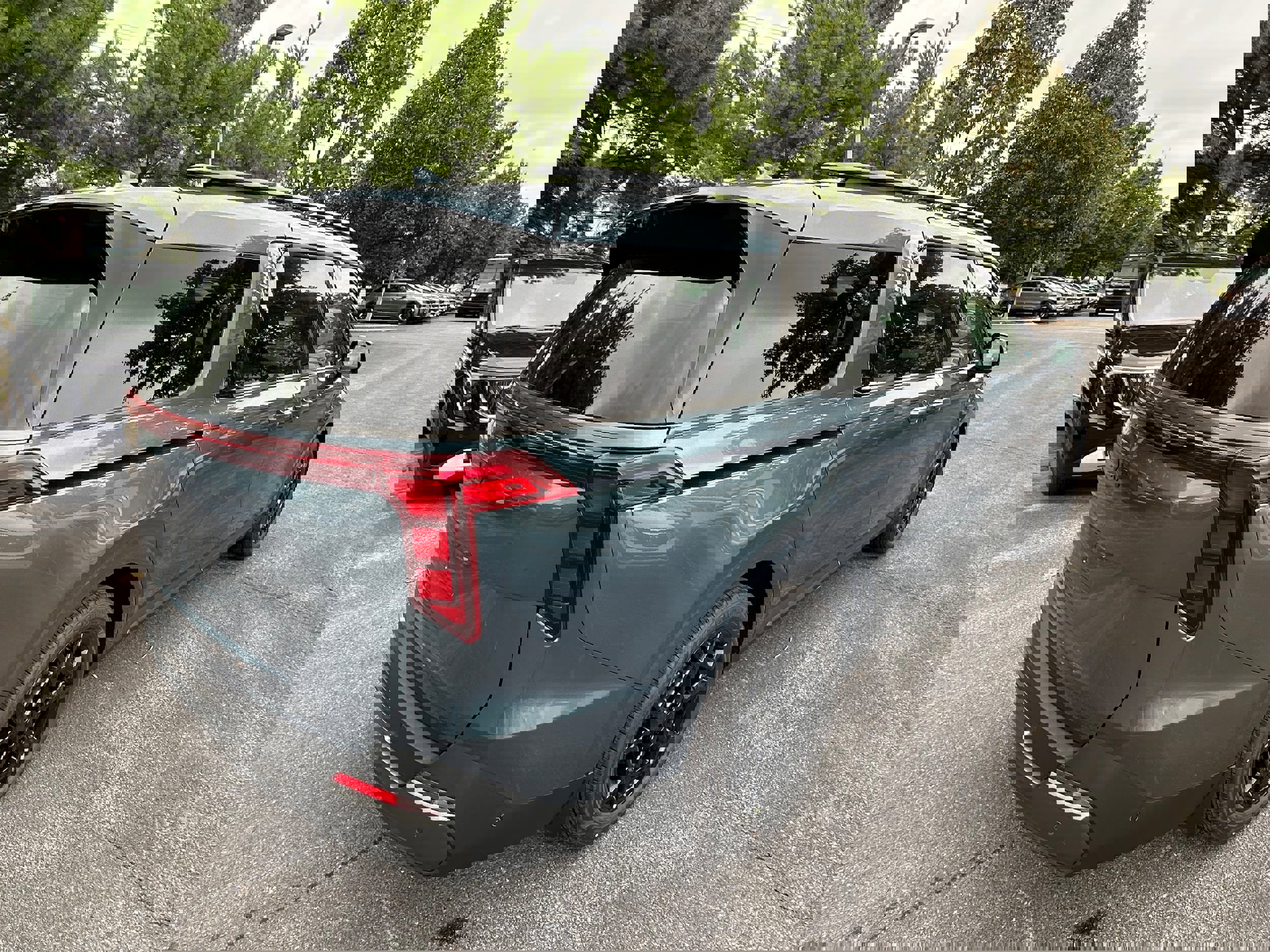 New 2026 Kia Carnival SX w/ SX Dark Edition Package image 5