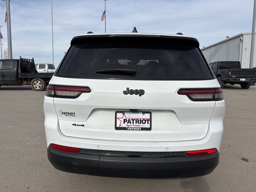 Used 2023 Jeep Grand Cherokee L Altitude image 4