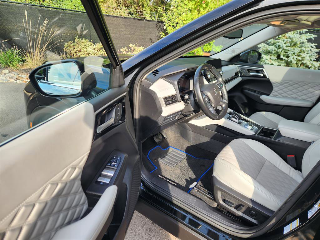 Used 2024 Mitsubishi Outlander SEL AWD/4WD image 31