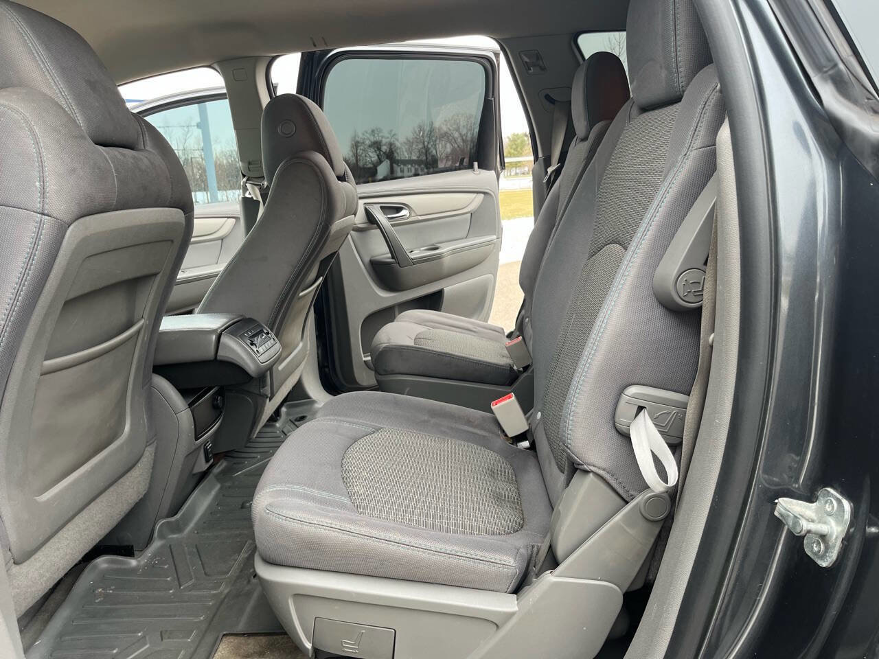 Used 2014 Chevrolet Traverse LT image 15
