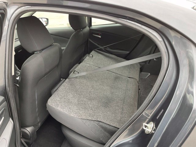 Used 2019 Toyota Yaris LE FWD image 53