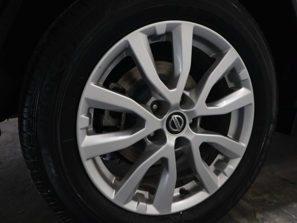 Used 2021 Nissan Rogue Sport SV AWD/4WD image 32