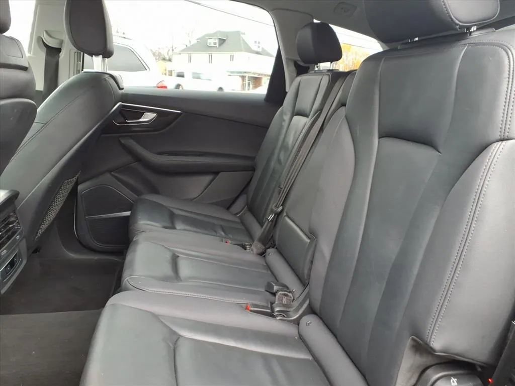 Used 2023 Audi Q7 3.0T Premium Plus image 23