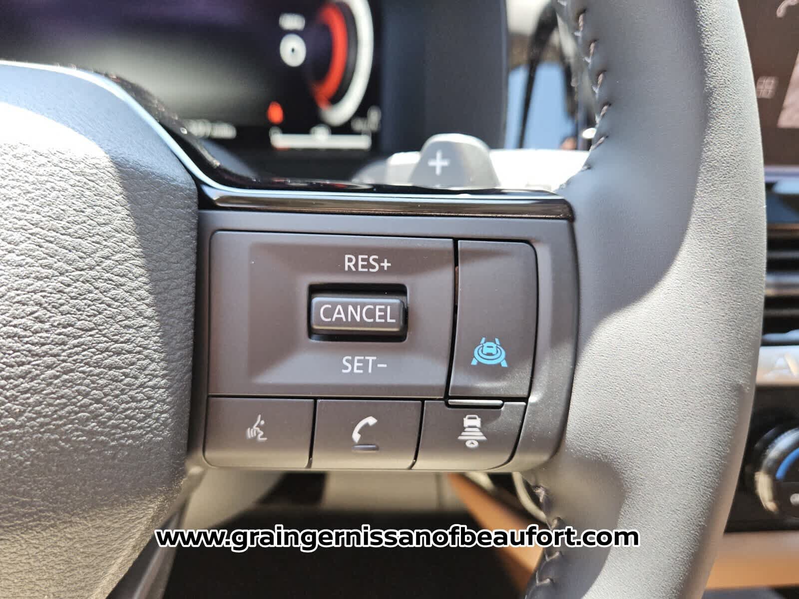 New 2026 Nissan Pathfinder Platinum FWD image 13