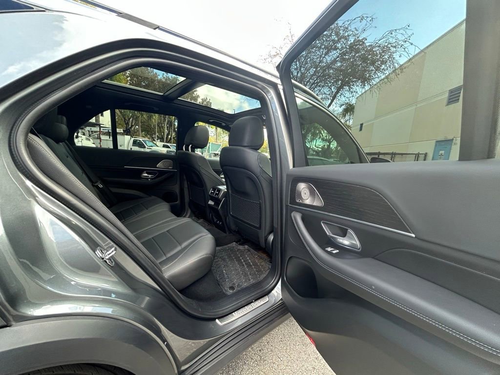Used 2025 Mercedes-Benz GLE 450e 4MATIC image 33