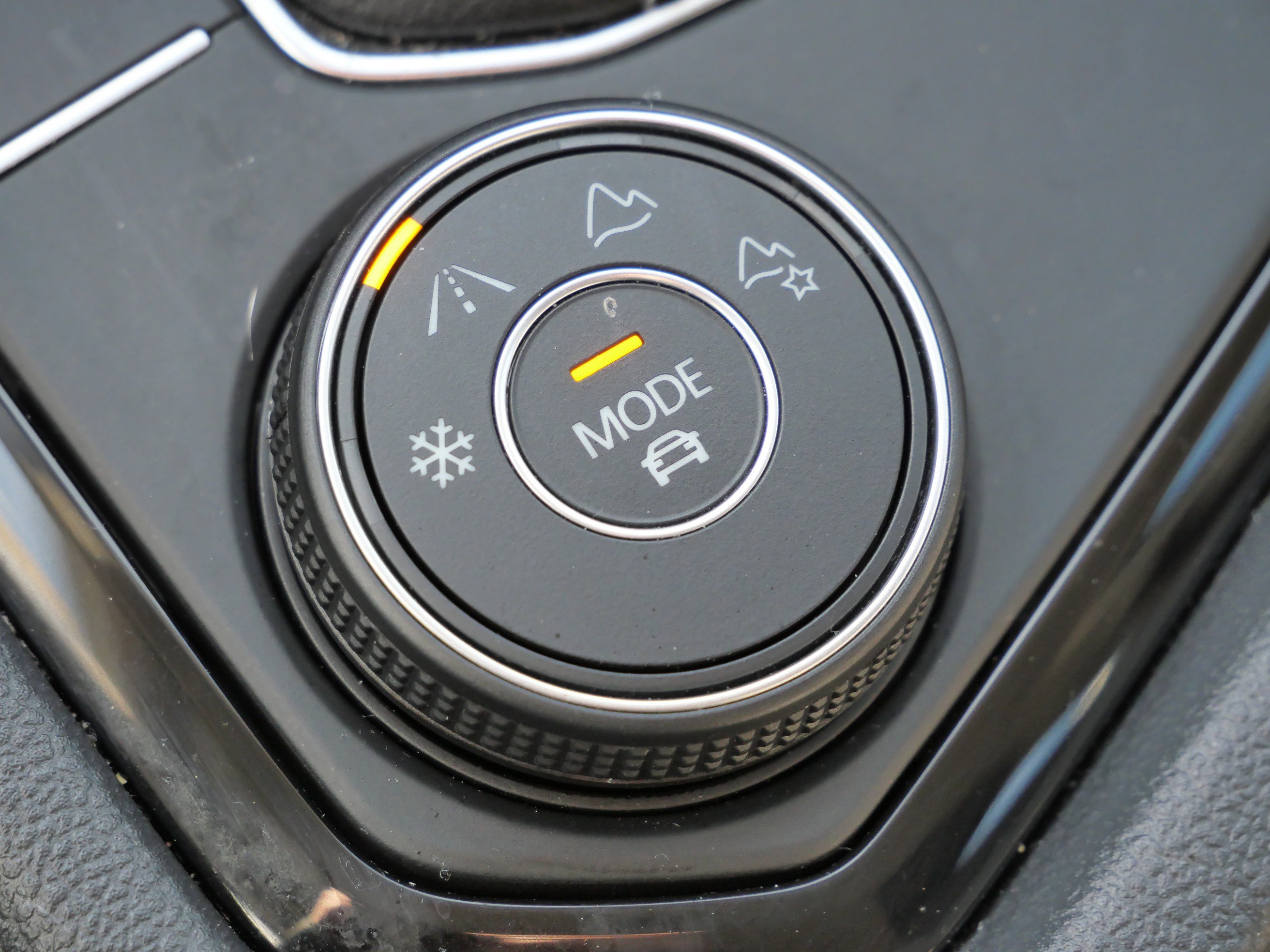 Used 2023 Volkswagen Taos S image 28