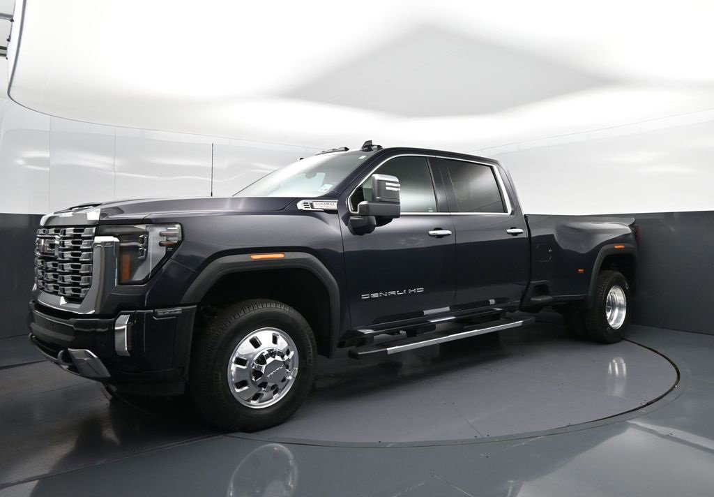 Certified 2024 GMC Sierra 3500 Denali w/ Technology Package image 3
