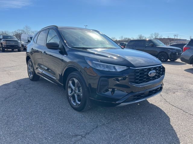 Certified 2024 Ford Escape ST-Line w/ Tech Pack #1 image 3