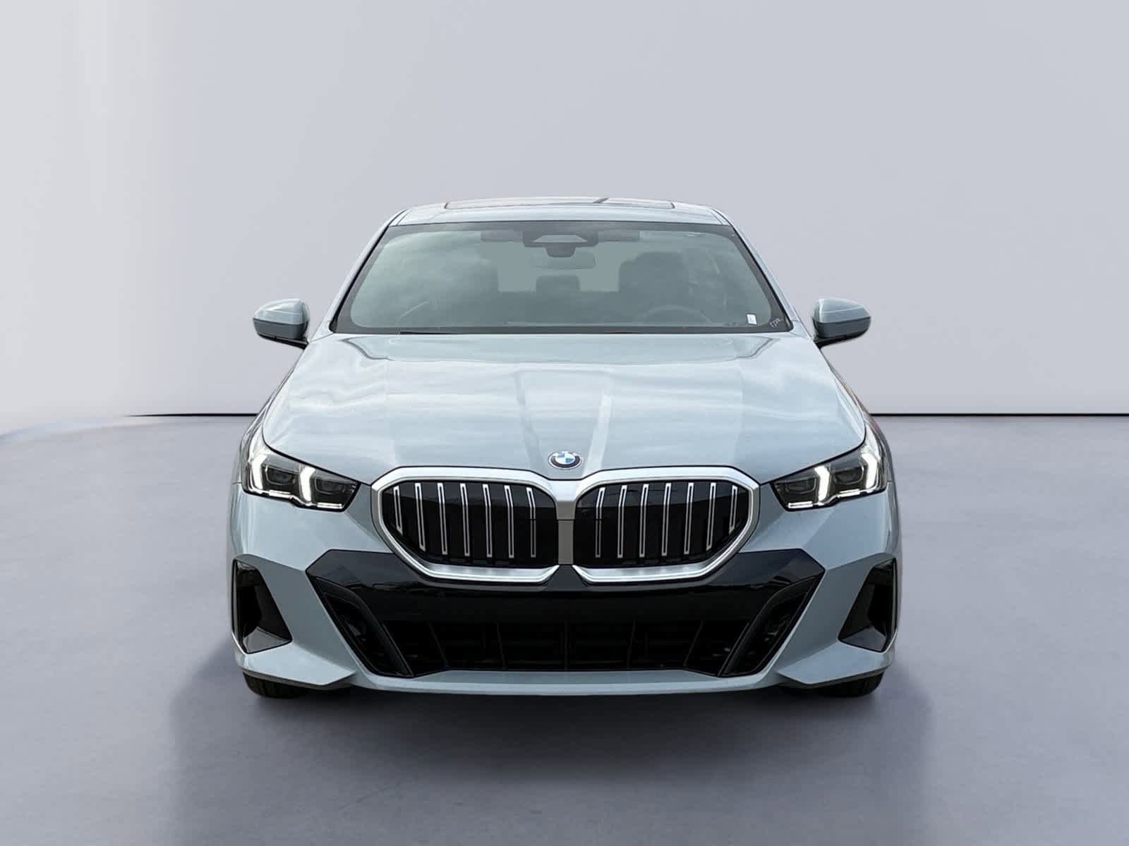 New 2026 BMW 530i xDrive w/ M Sport Package AWD/4WD image 8