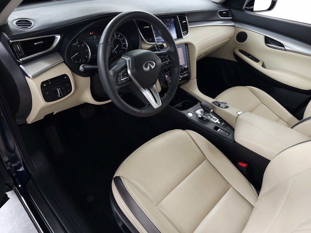 Used 2021 INFINITI QX50 Essential w/ Convenience Package image 16