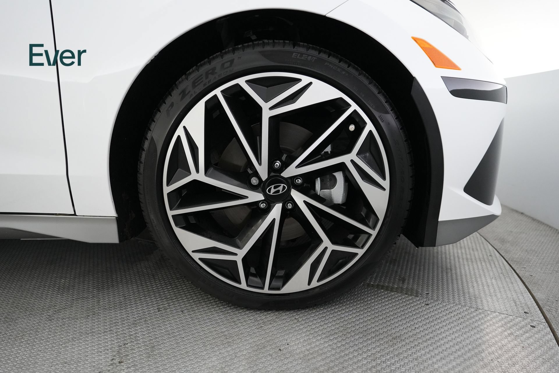 Used 2024 Hyundai Ioniq 6 Limited RWD image 20