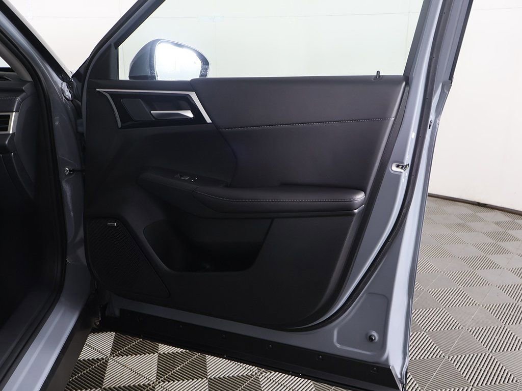 New 2026 Mitsubishi Outlander SE image 26