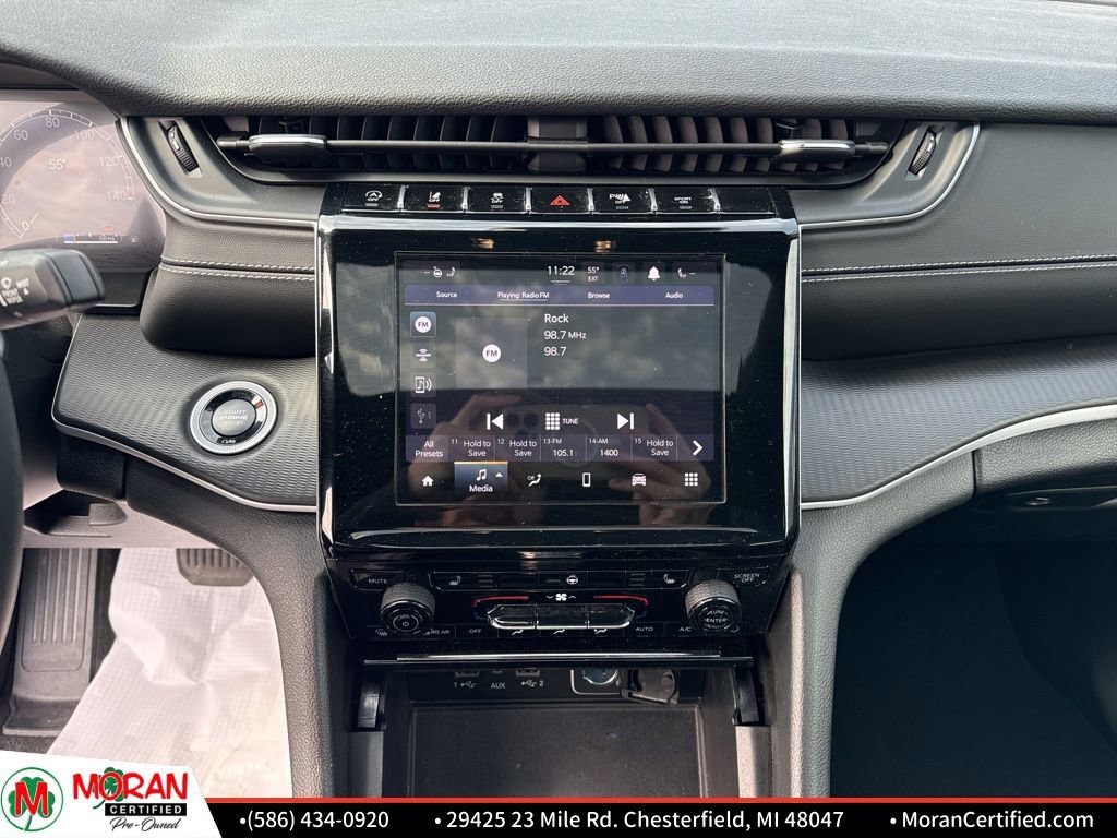 Used 2024 Jeep Grand Cherokee Altitude image 17
