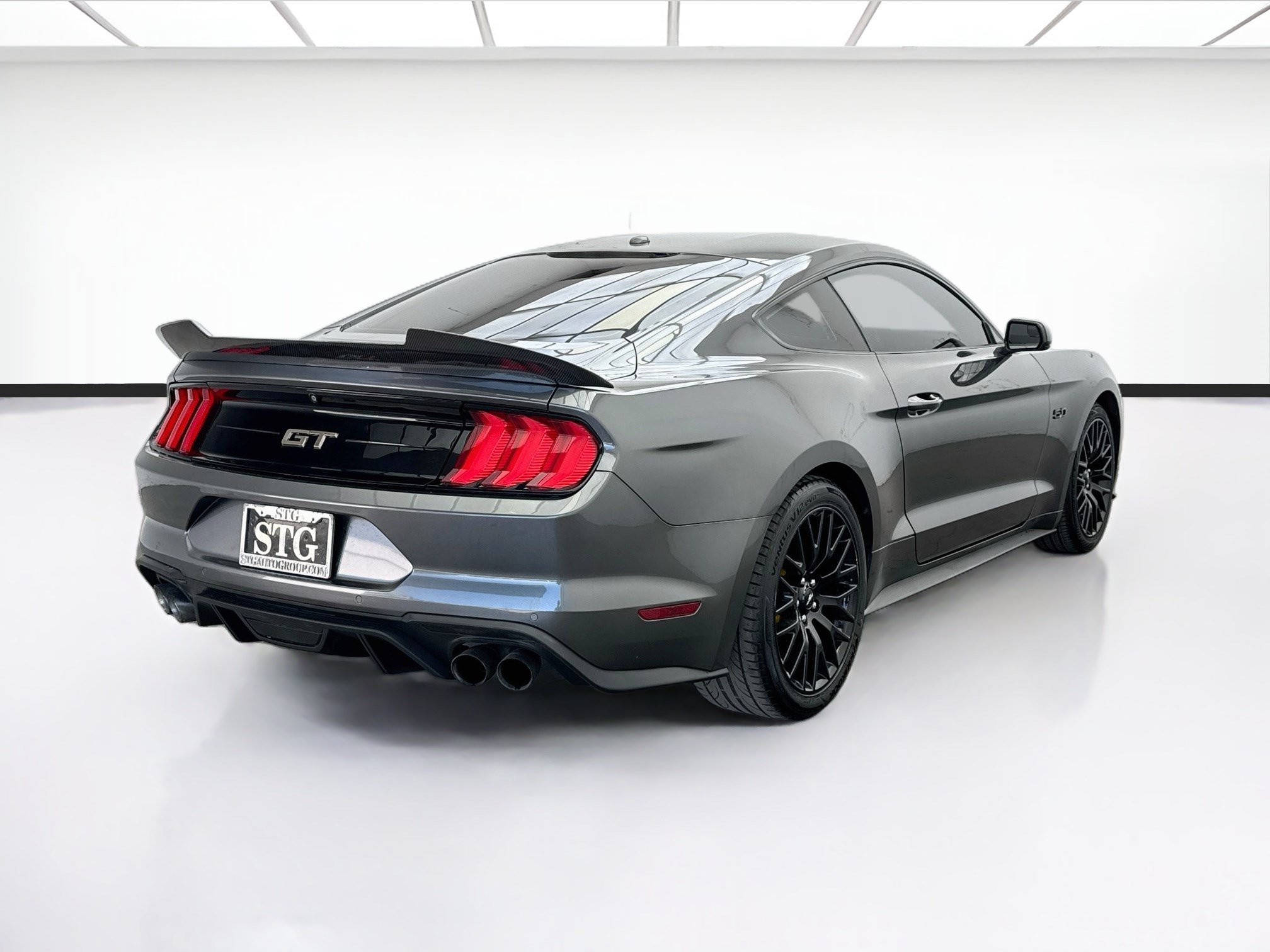 Used 2018 Ford Mustang GT w/ GT Performance Package RWD image 4