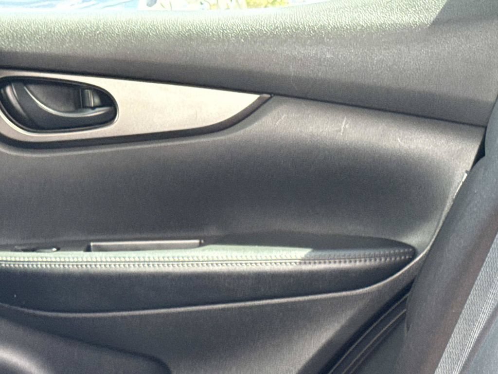 Certified 2021 Nissan Rogue Sport S FWD image 14