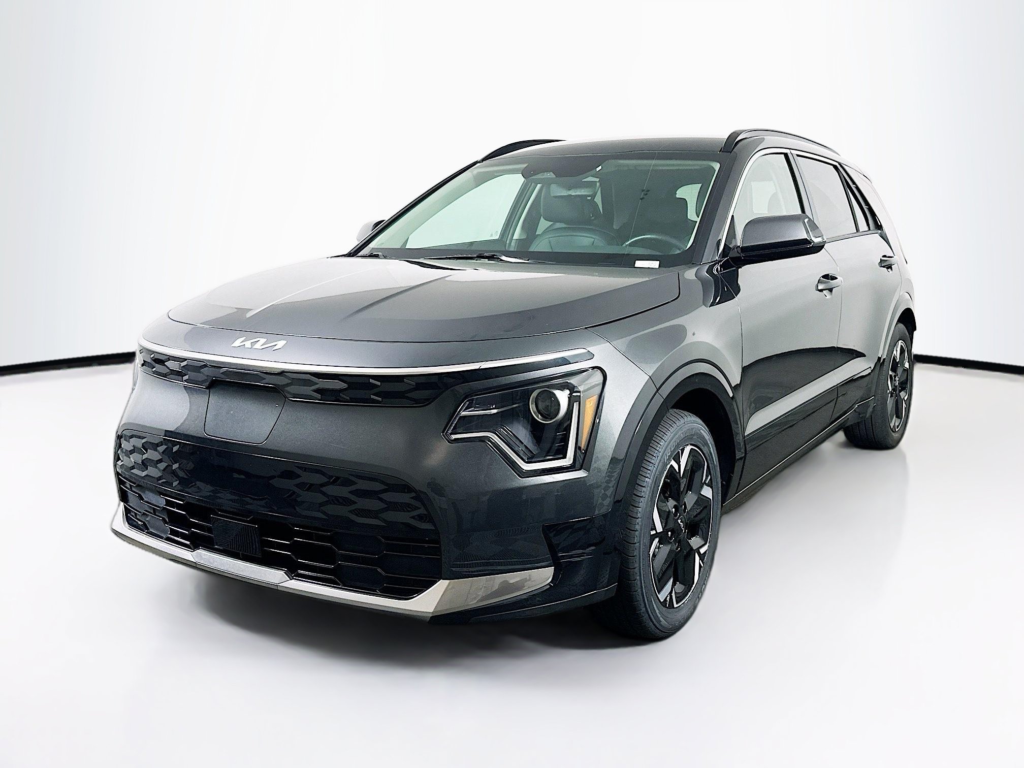 Used 2023 Kia Niro Wind w/ Wind Preserve Package FWD image 3