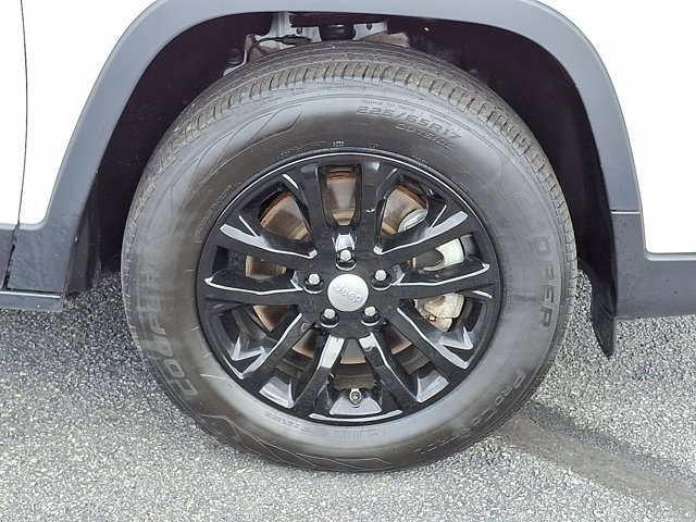 Certified 2022 Jeep Cherokee Latitude Lux image 12