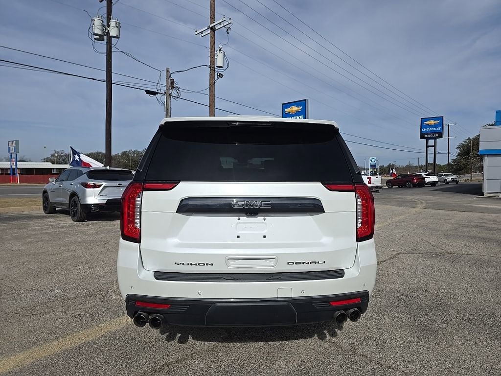 Used 2023 GMC Yukon XL Denali Ultimate w/ LPO, Floor Liner Package image 8