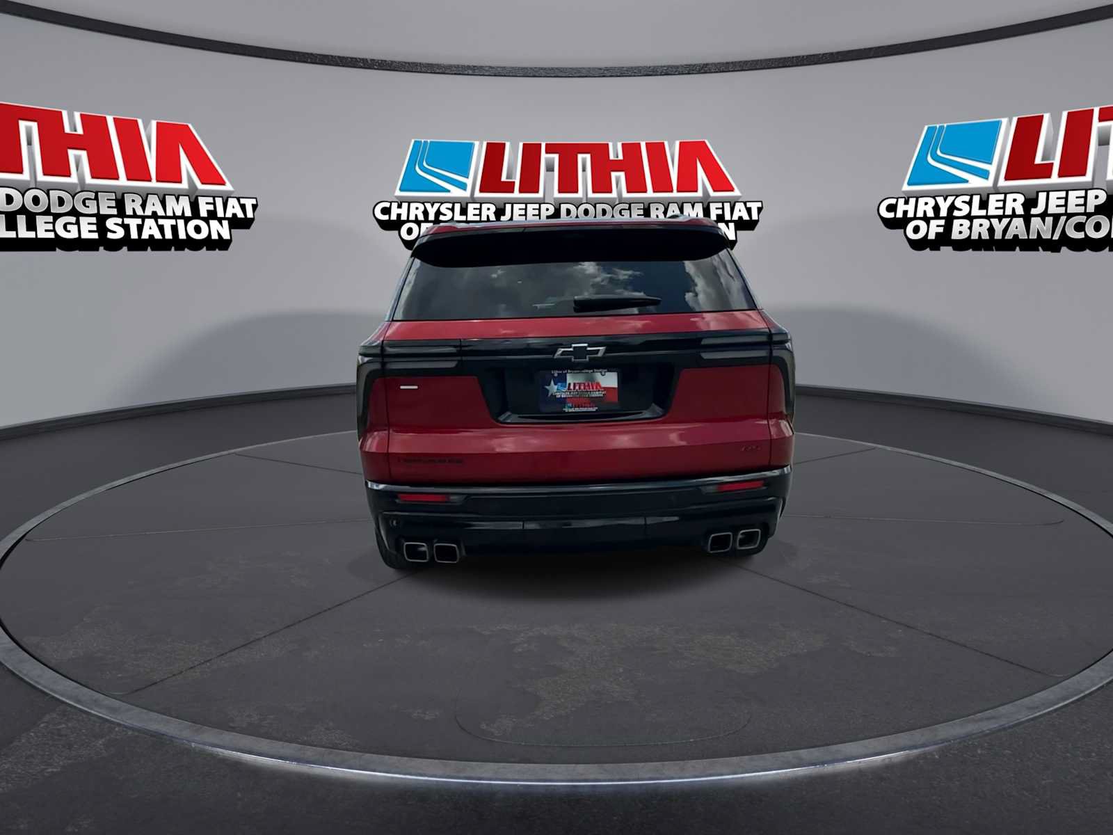 Used 2025 Chevrolet Traverse RS FWD image 7