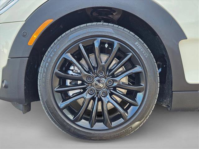 Used 2022 MINI Cooper Clubman S w/ Premium Package image 24