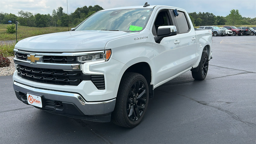 Used 2025 Chevrolet Silverado 1500 LT w/ Work Truck Package AWD/4WD image 3