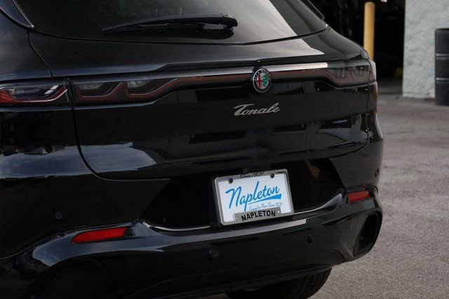 New 2025 Alfa Romeo Tonale w/ Premium Package image 7