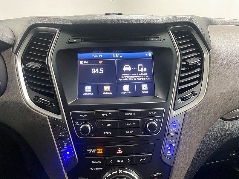 Used 2017 Hyundai Santa Fe SE image 19