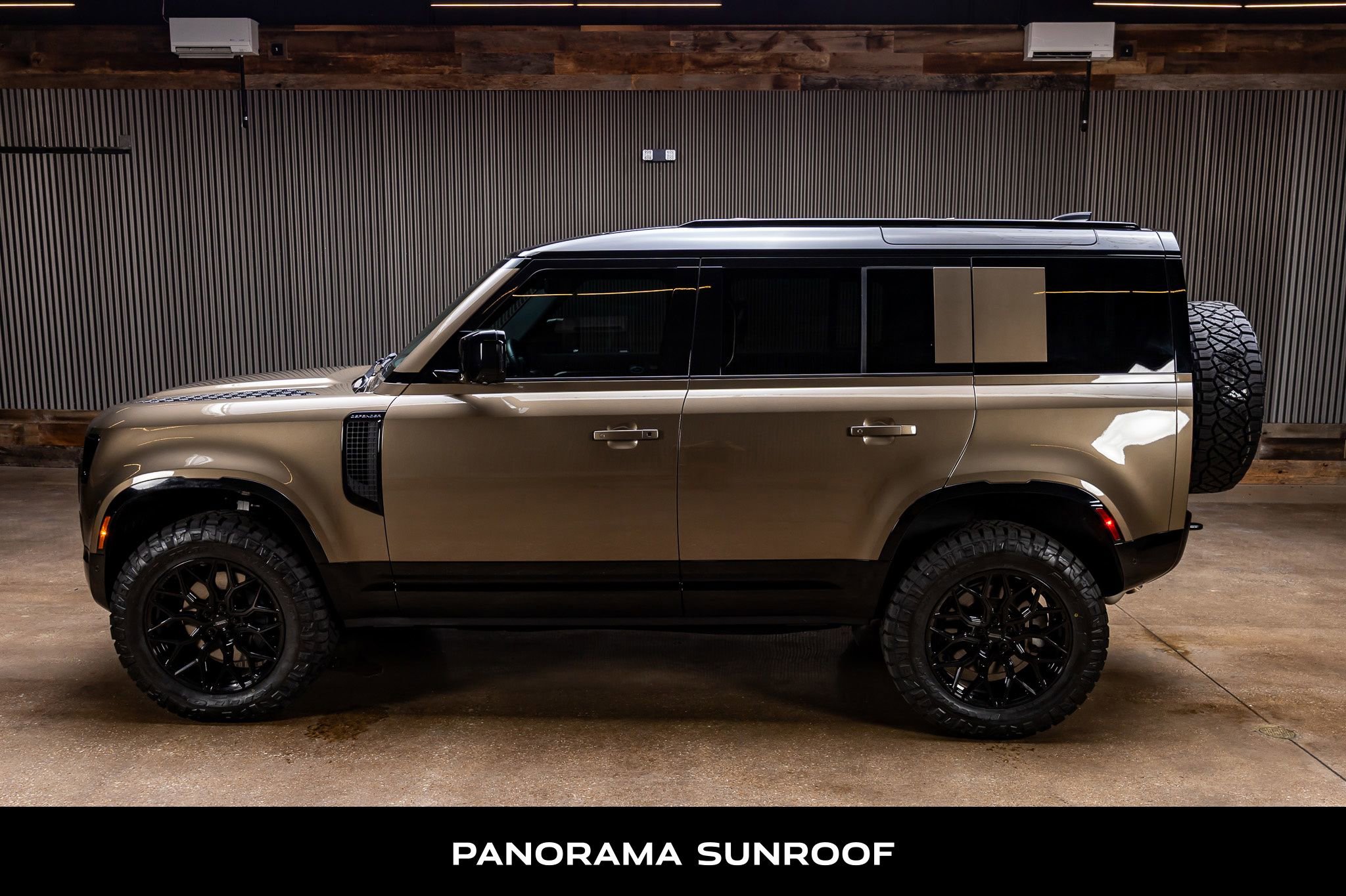 Used 2025 Land Rover Defender 110 X-Dynamic SE image 6