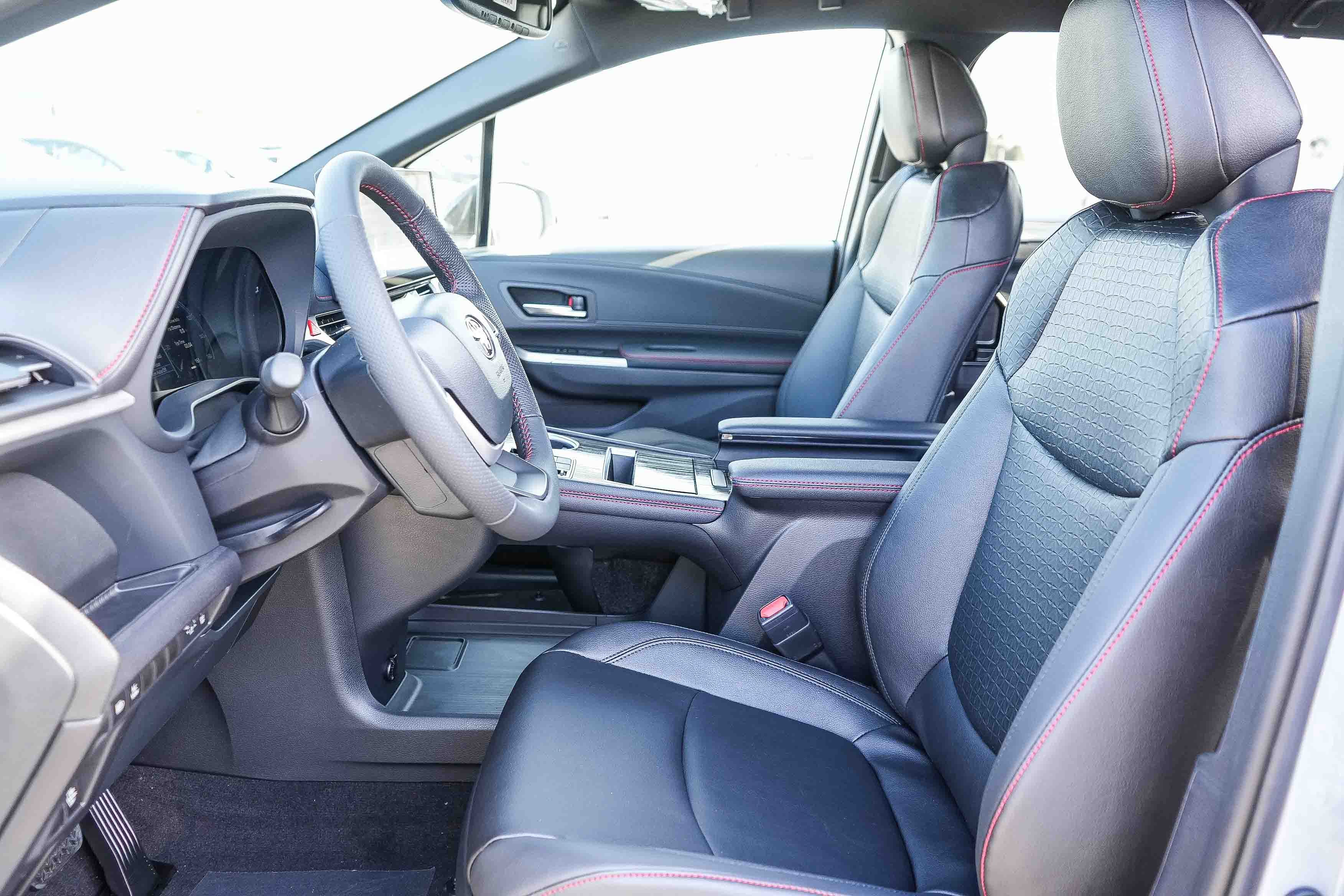 New 2026 Toyota Sienna XSE AWD/4WD image 19
