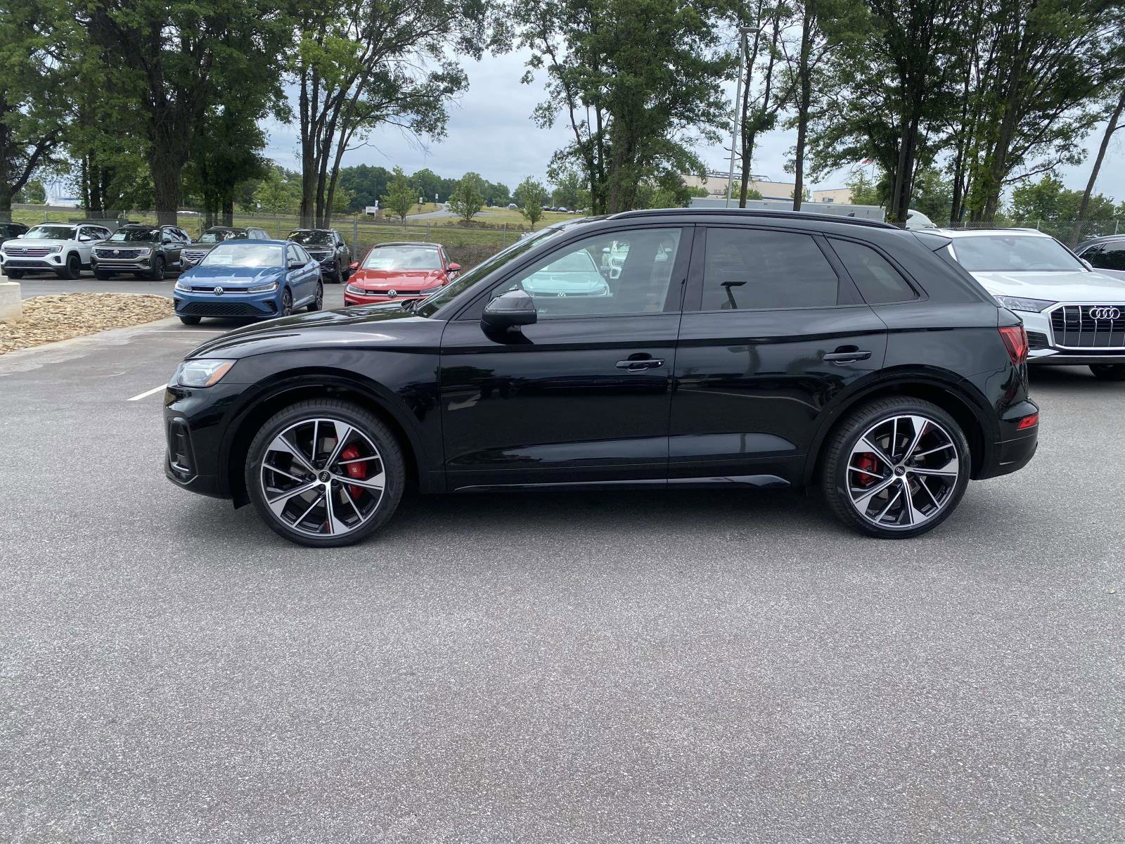 Certified 2023 Audi SQ5 Prestige w/ Prestige Package AWD/4WD image 4