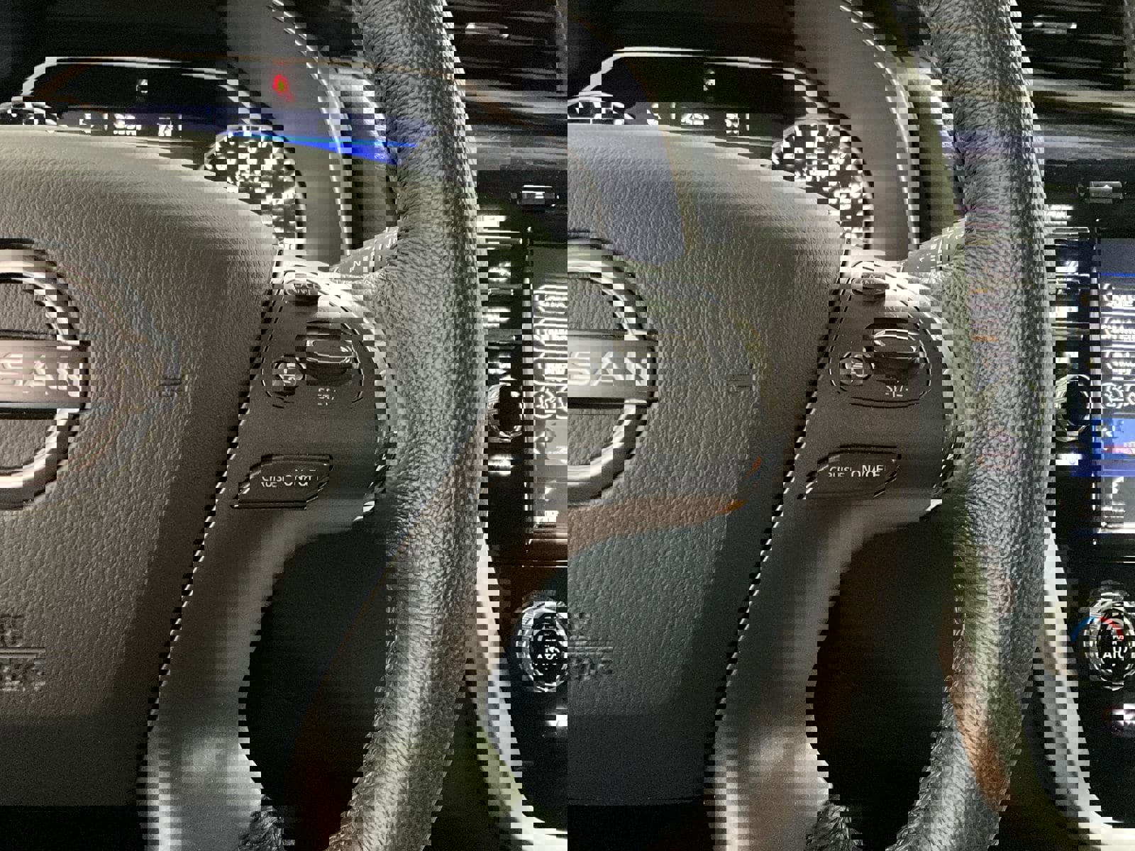 Used 2024 Nissan Murano SV image 19