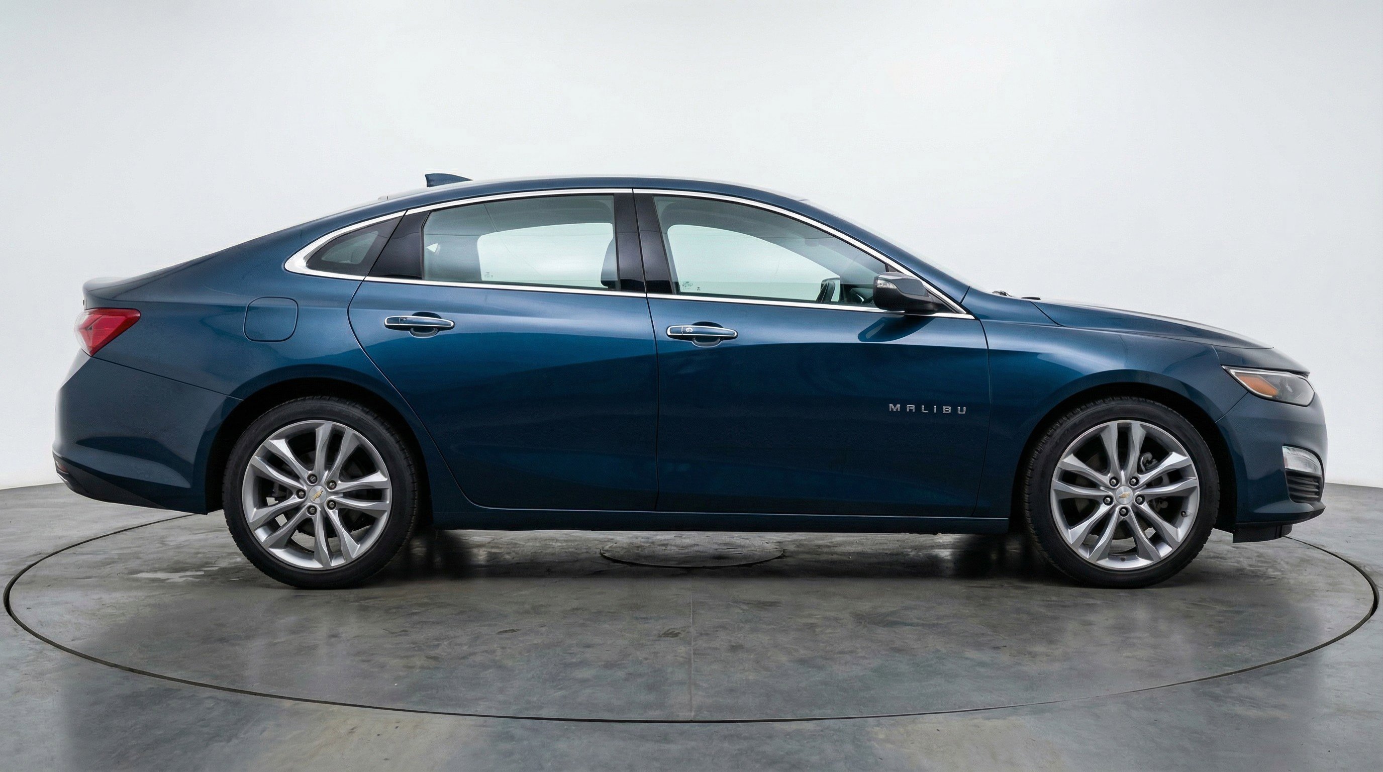 Used 2024 Chevrolet Malibu LT image 11