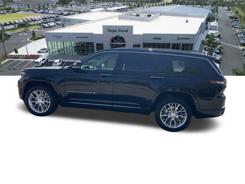 Certified 2021 Jeep Grand Cherokee L Summit w/ Advanced Protech Group IV AWD/4WD image 27