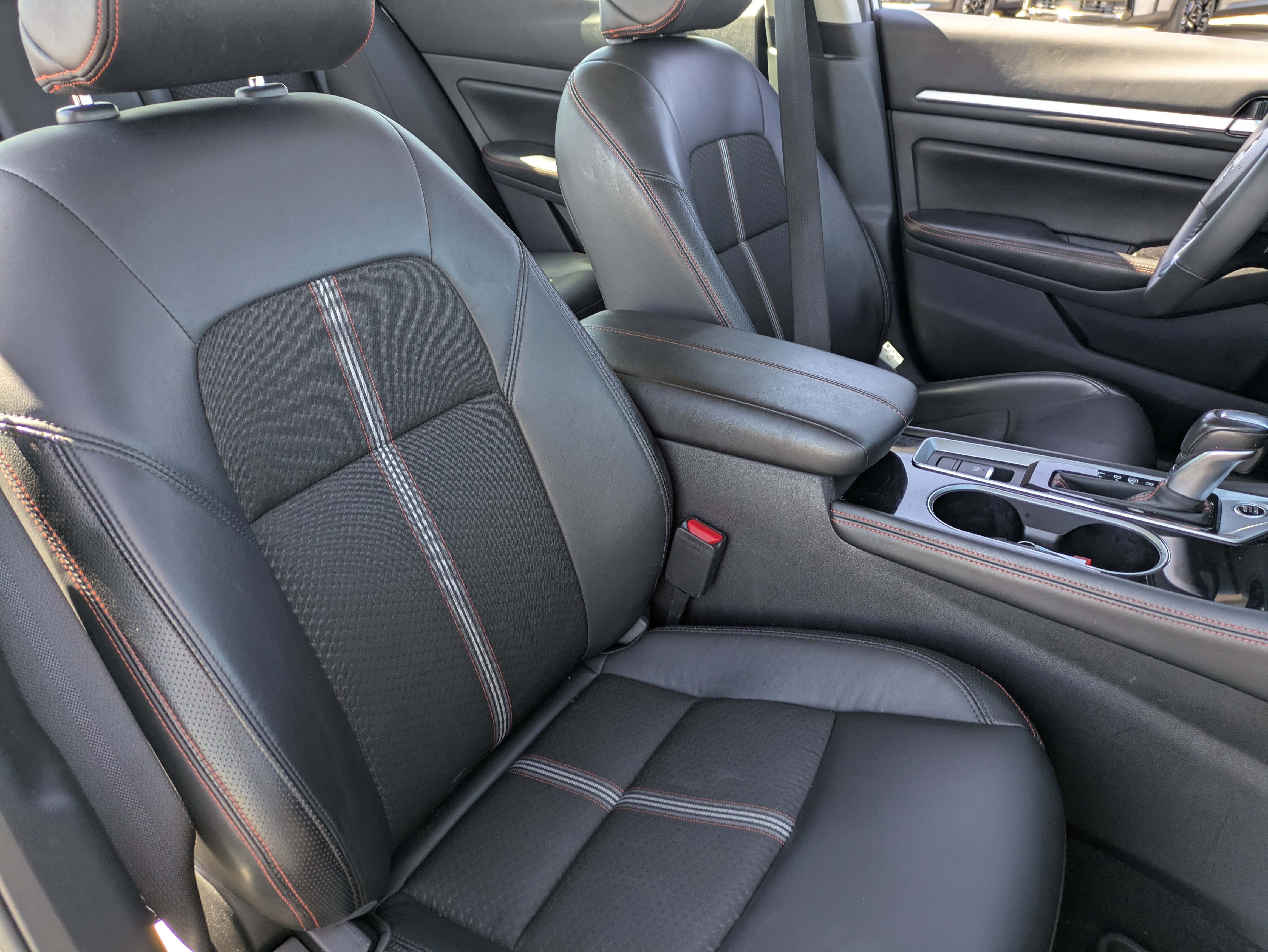 Used 2024 Nissan Altima 2.5 SR image 10