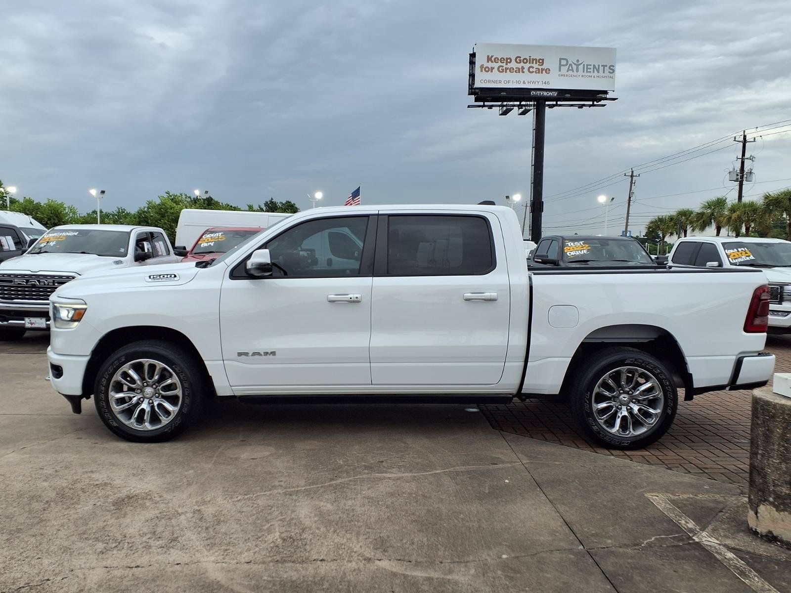 Used 2023 RAM 1500 Laramie AWD/4WD image 9