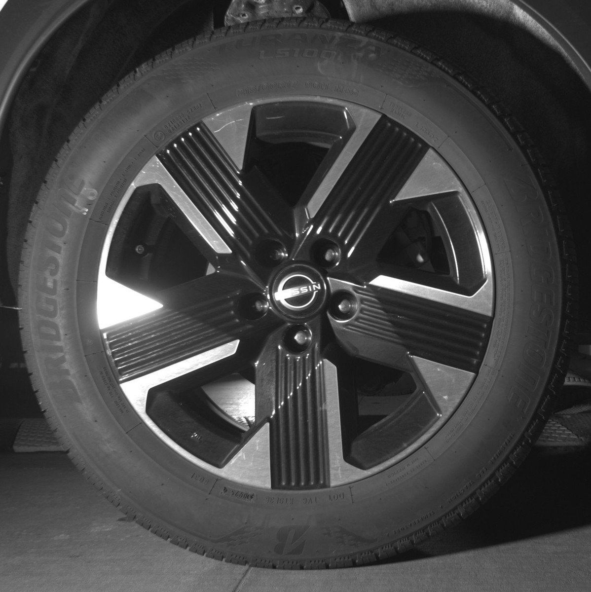 Used 2025 Nissan Kicks SV image 15