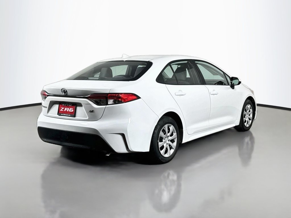 Used 2025 Toyota Corolla LE FWD image 5