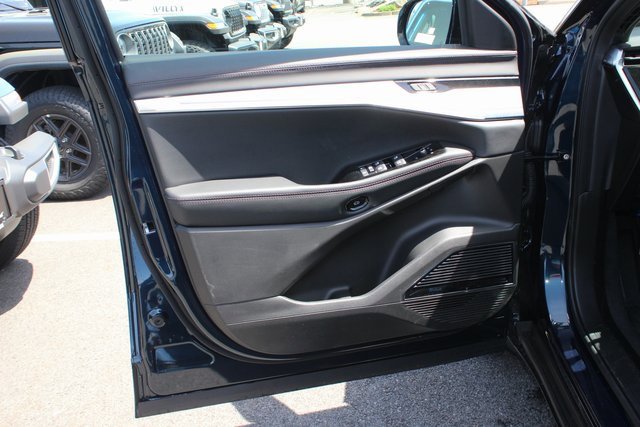 Used 2024 Jeep Wagoneer Launch Edition image 20