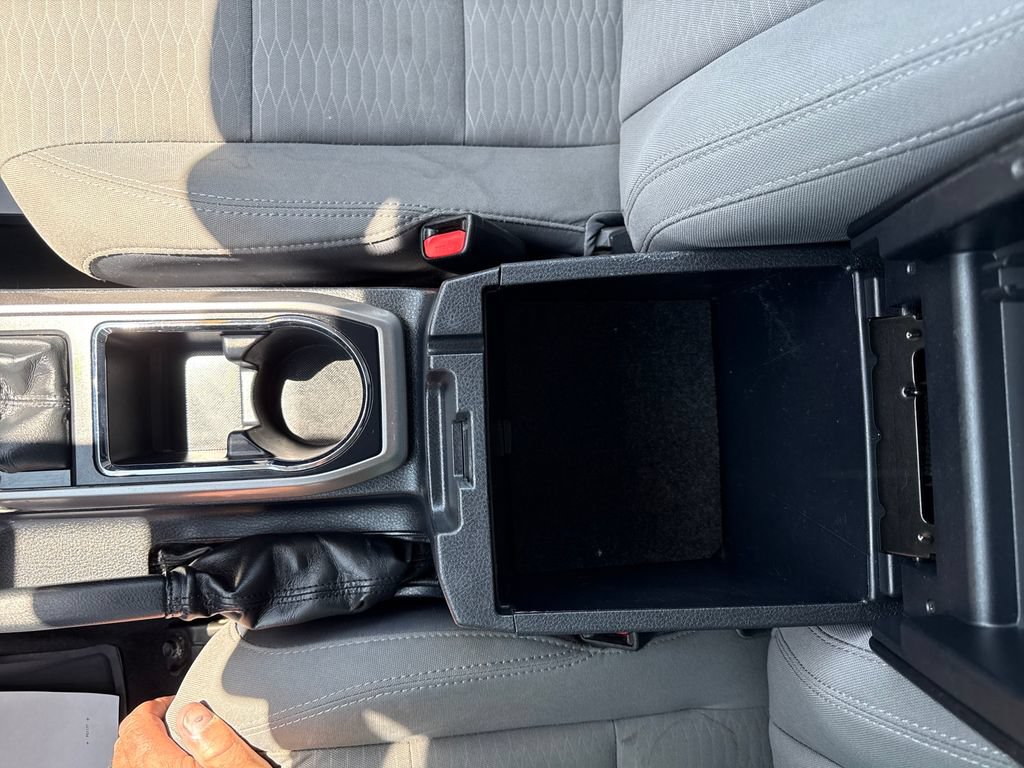 Used 2019 Toyota Tacoma SR5 AWD/4WD image 25