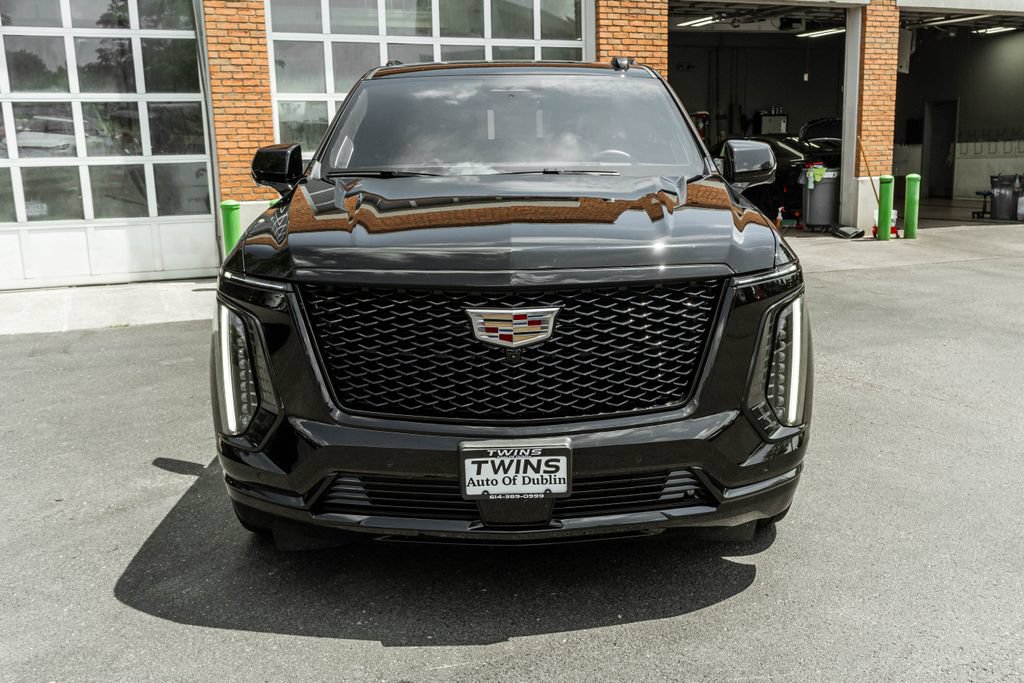 Used 2025 Cadillac Escalade ESV Sport Platinum AWD/4WD image 37