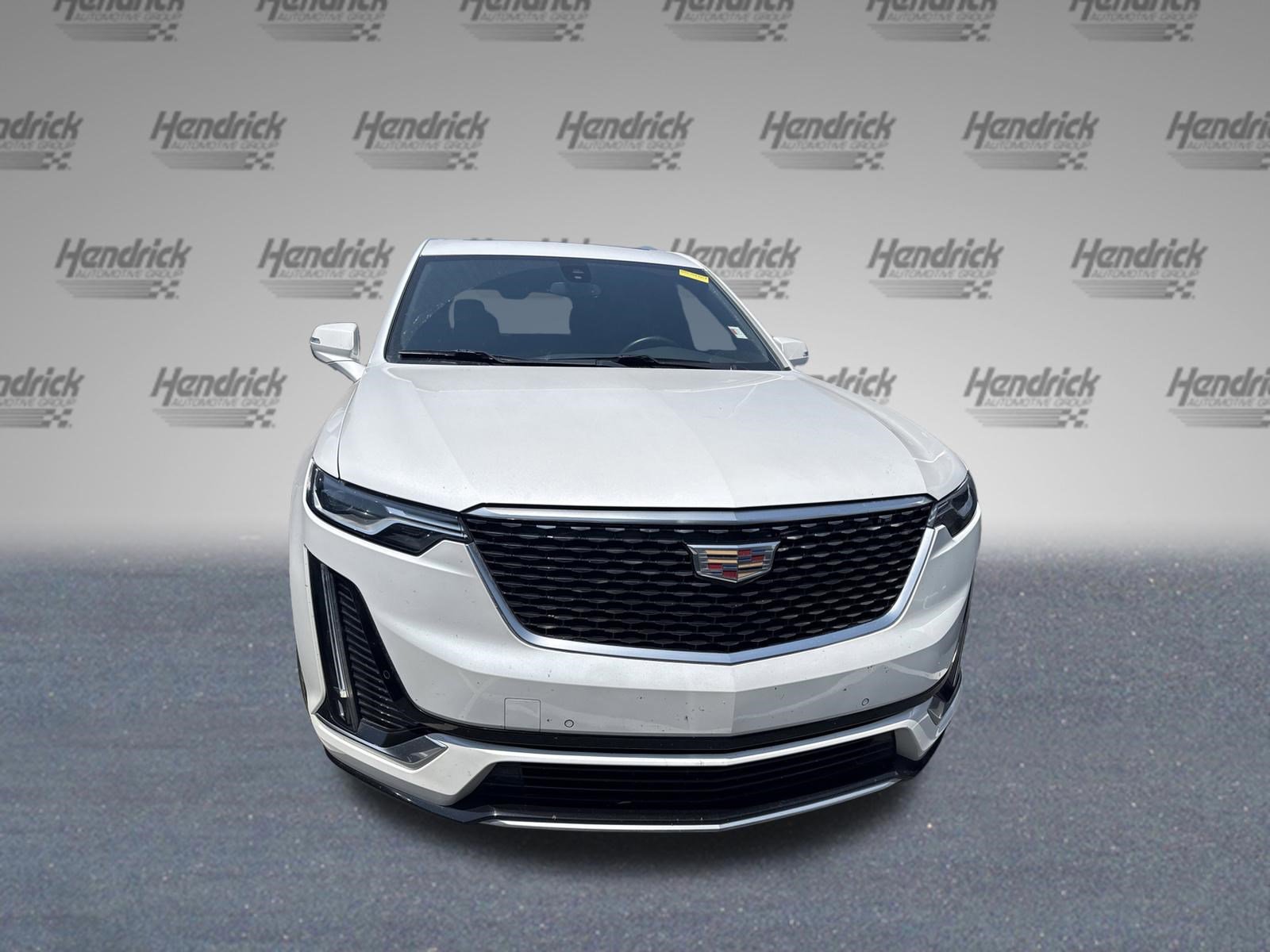 Used 2024 Cadillac XT6 Luxury FWD image 3