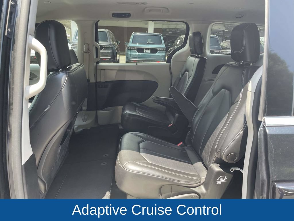 Certified 2023 Chrysler Pacifica Touring-L FWD image 20