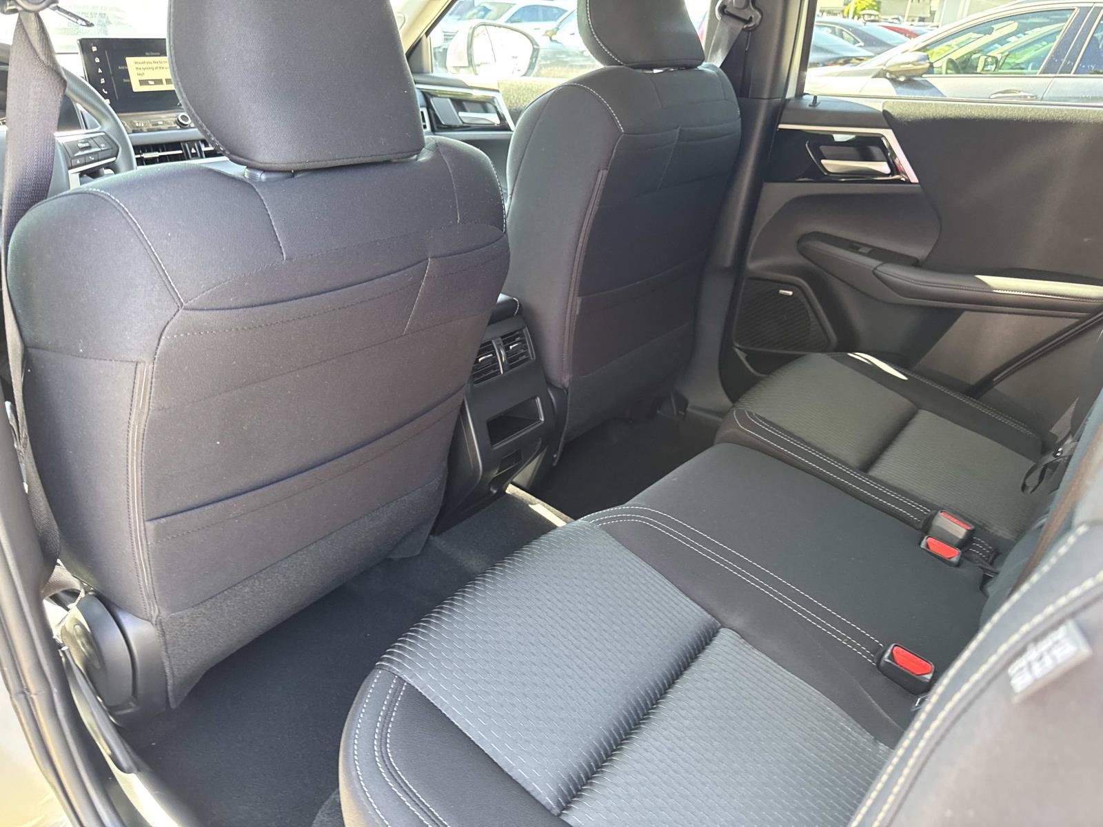 New 2026 Mitsubishi Outlander ES FWD image 10