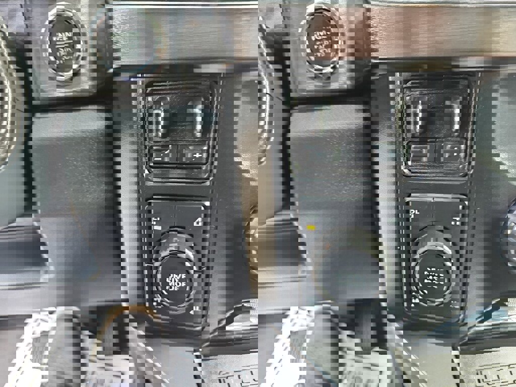 Used 2024 Ford F250 Lariat w/ Black Appearance Package image 20