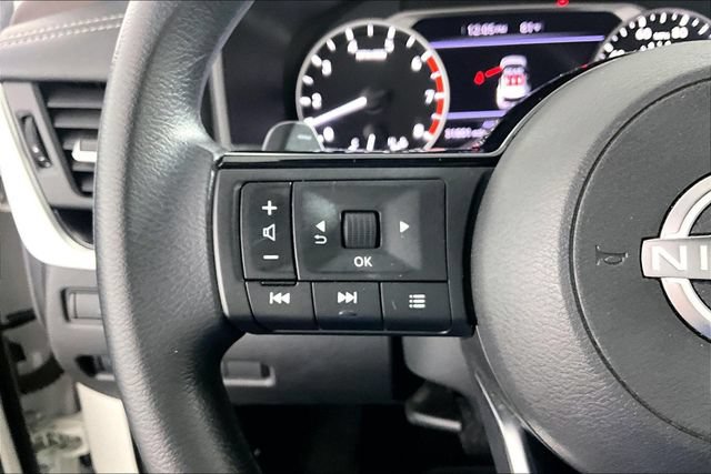 Used 2023 Nissan Rogue SV AWD/4WD image 21